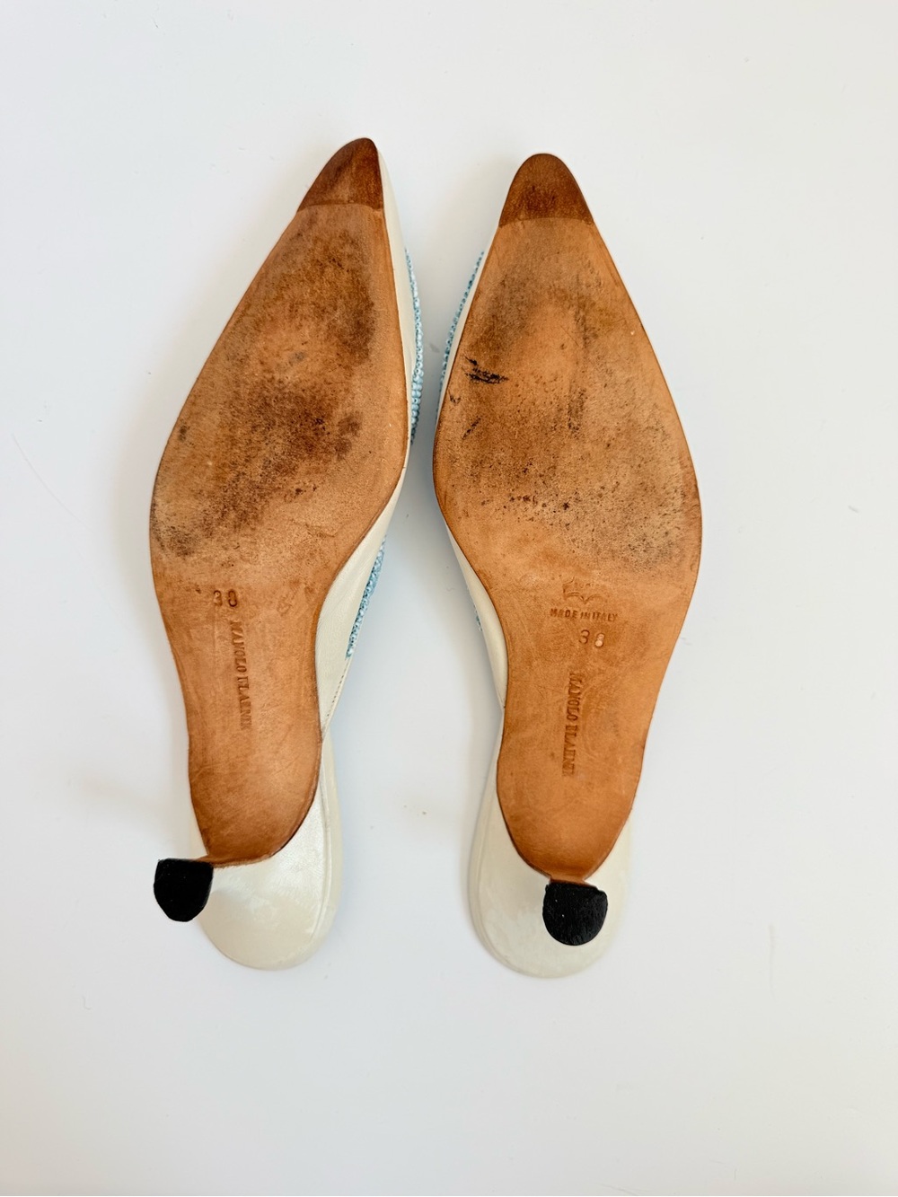 Vintage Manolo Blahnik Ivory Leather Beaded Dreamcatcher Kitten Heel Mules EU 38 - Picture 8 of 10